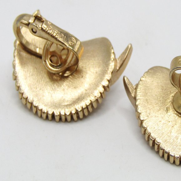 Vintage Crown Trifari Gold Plated Earrings Clip On - Picture 4 of 4